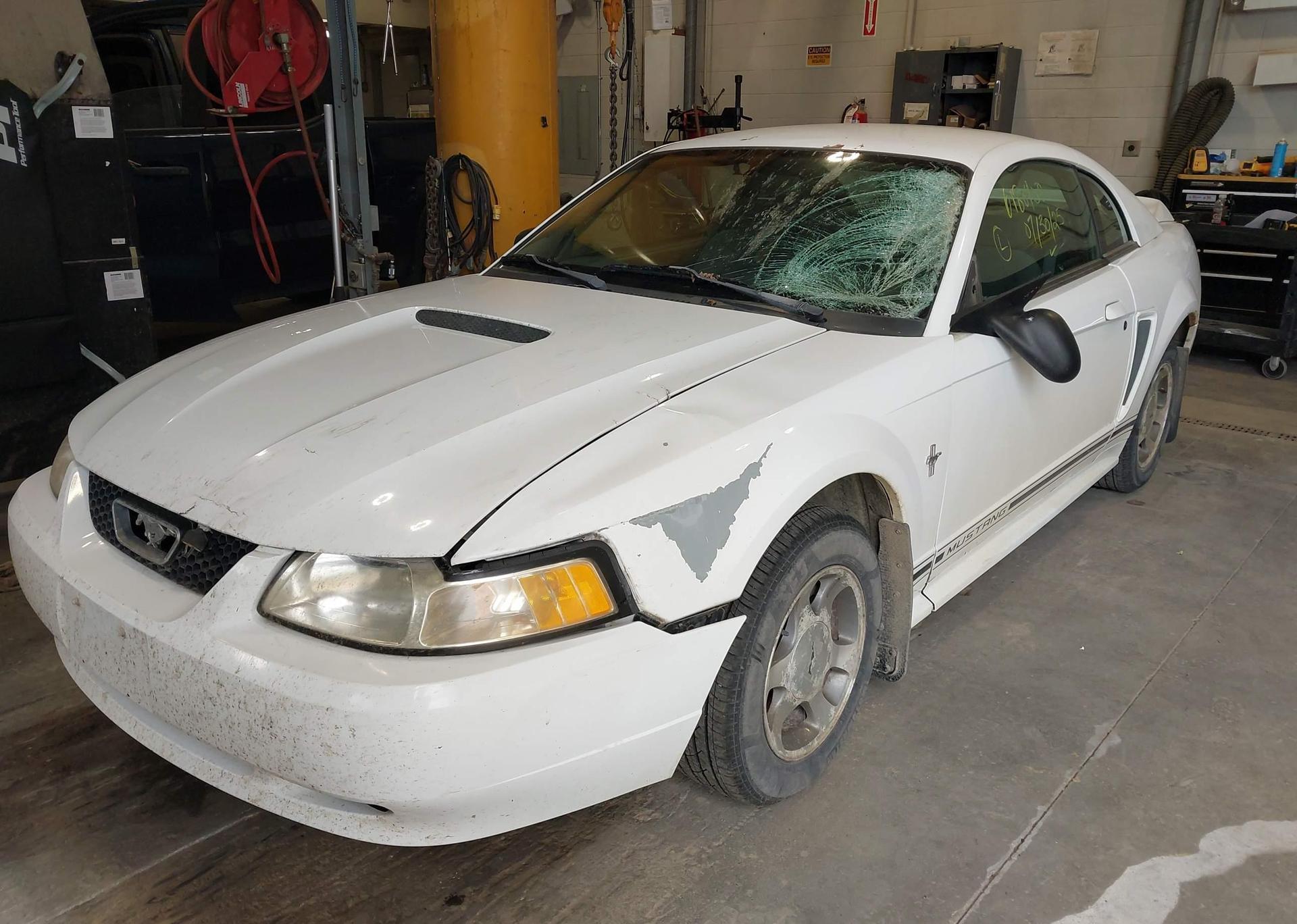 2000 FORD MUSTANG