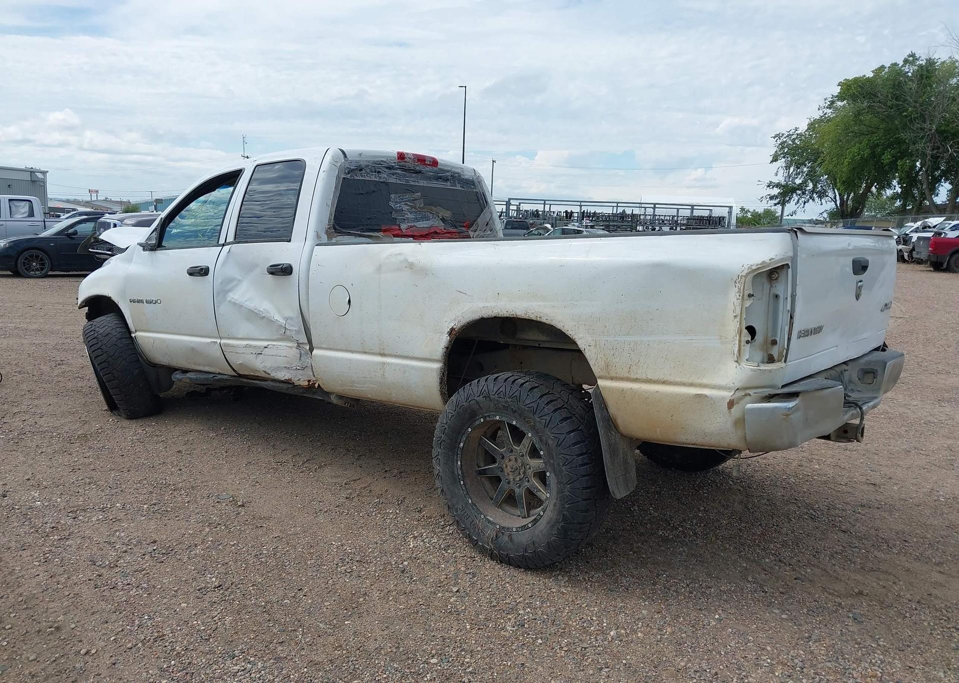 2005 DODGE RAM 2500 ST