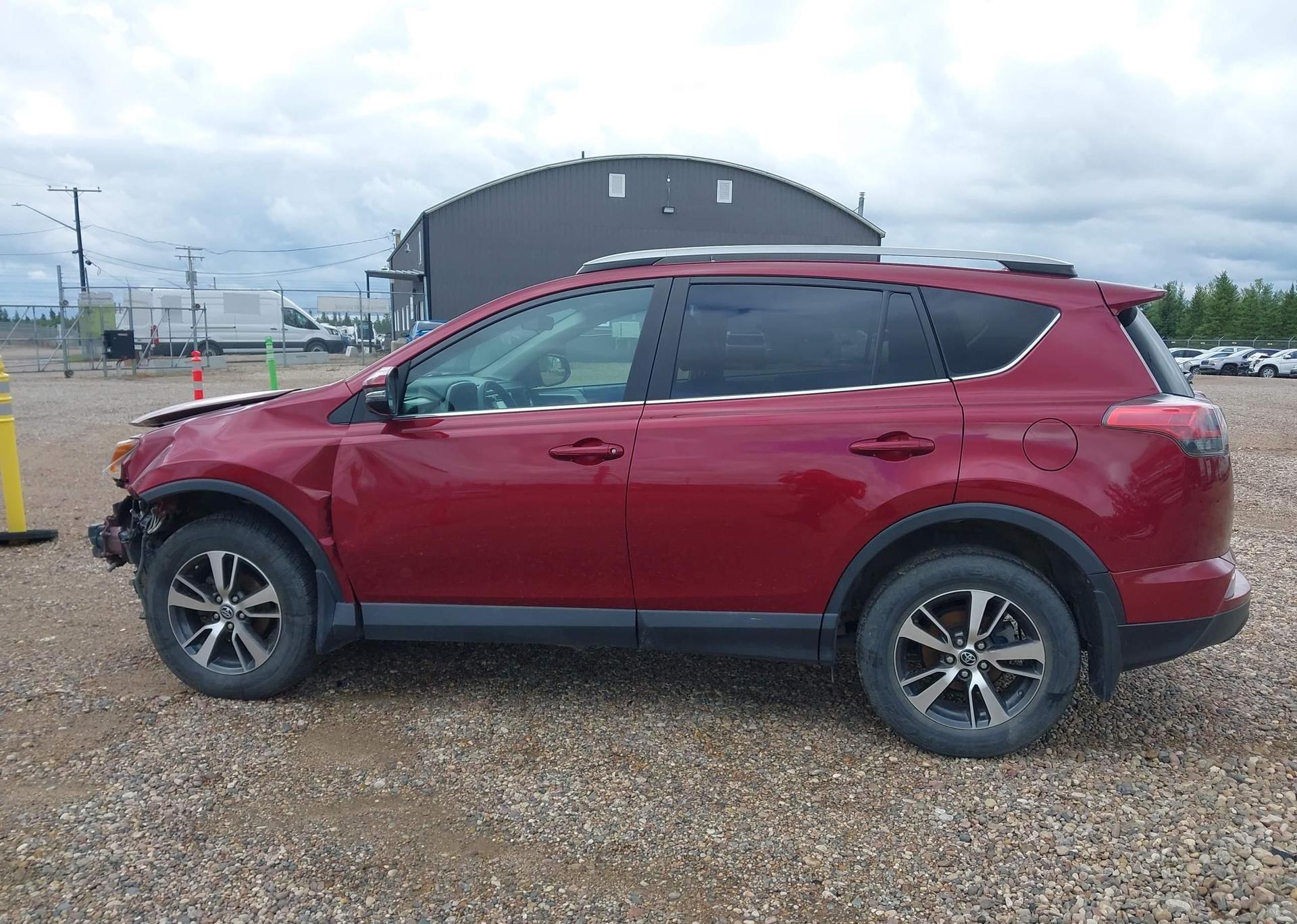 2018 TOYOTA RAV4 LE
