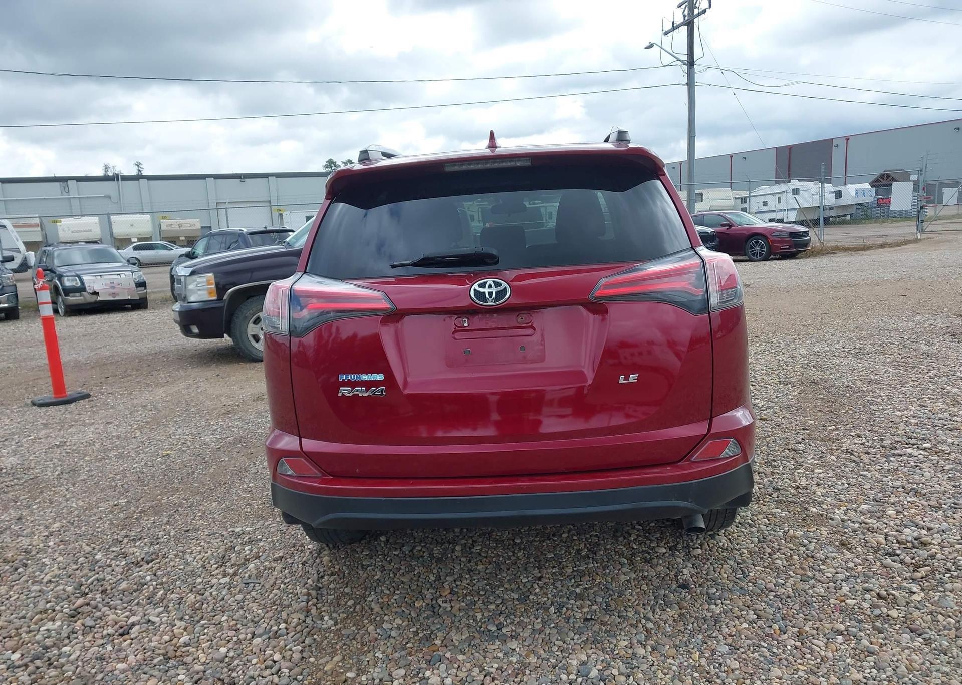 2018 TOYOTA RAV4 LE