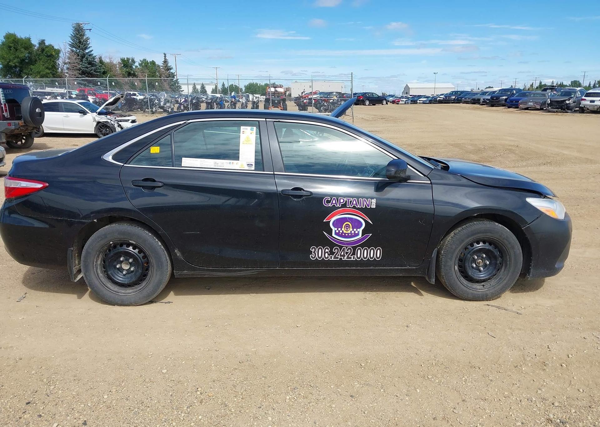 2017 TOYOTA CAMRY LE