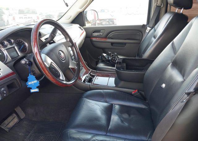 2011 CADILLAC ESCALADE PREMIUM