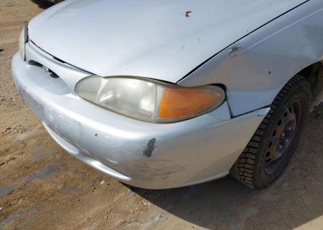 1998 FORD ESCORT LX