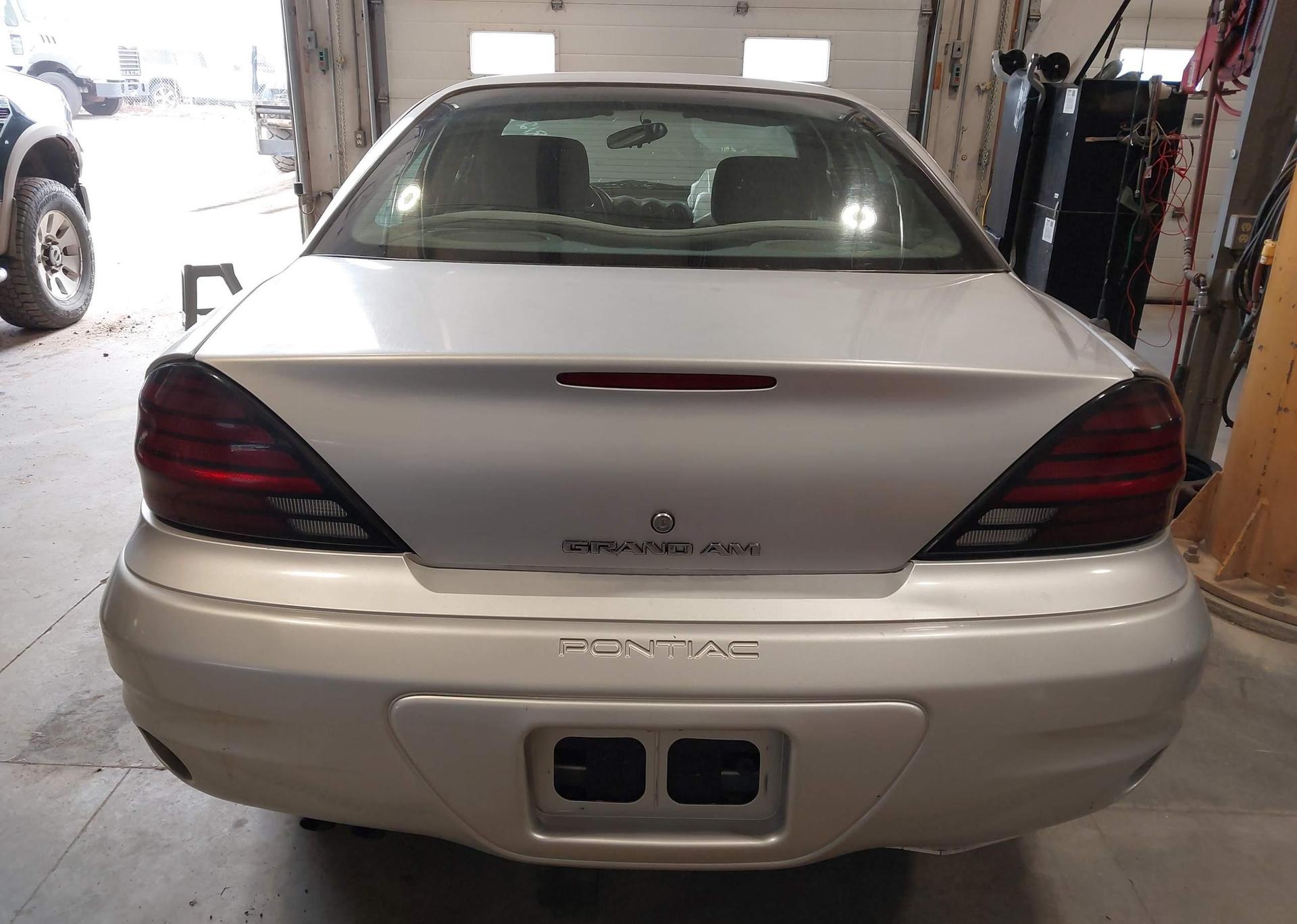 2005 PONTIAC GRAND AM SE