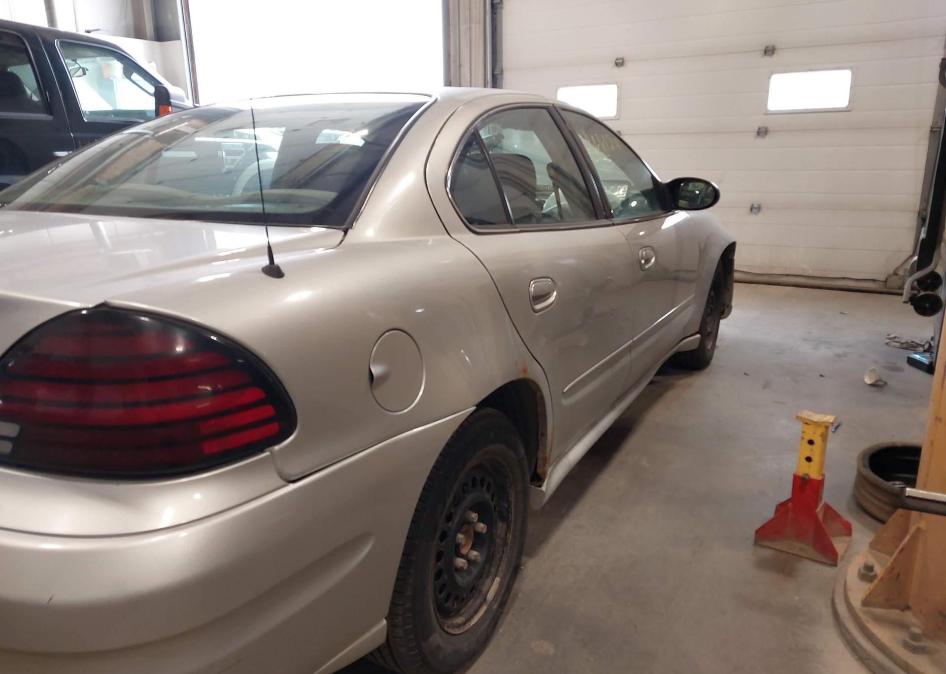 2005 PONTIAC GRAND AM SE
