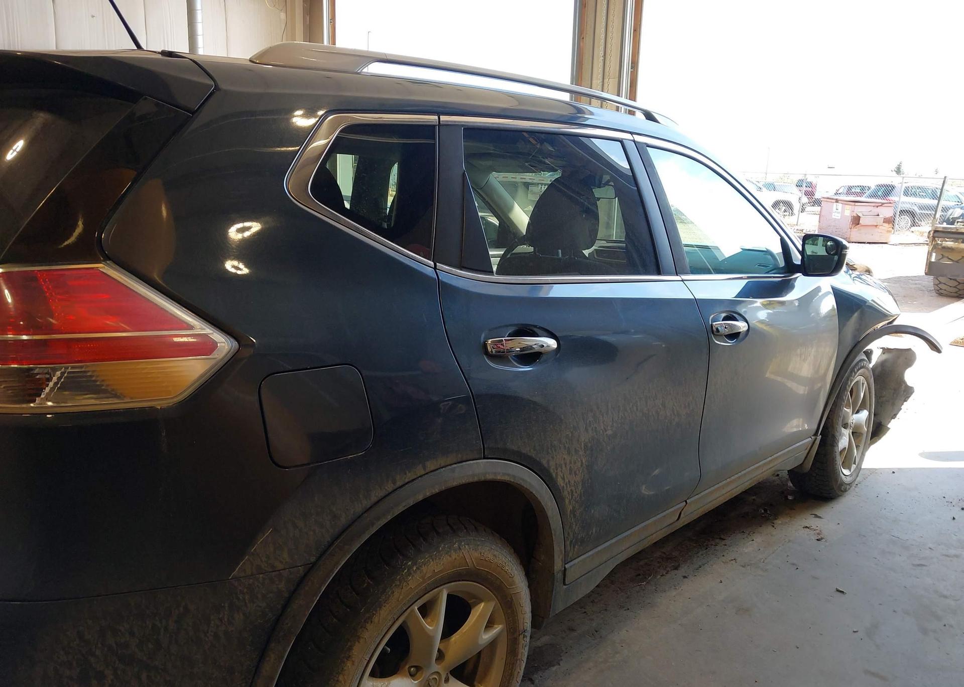 2016 NISSAN ROGUE S