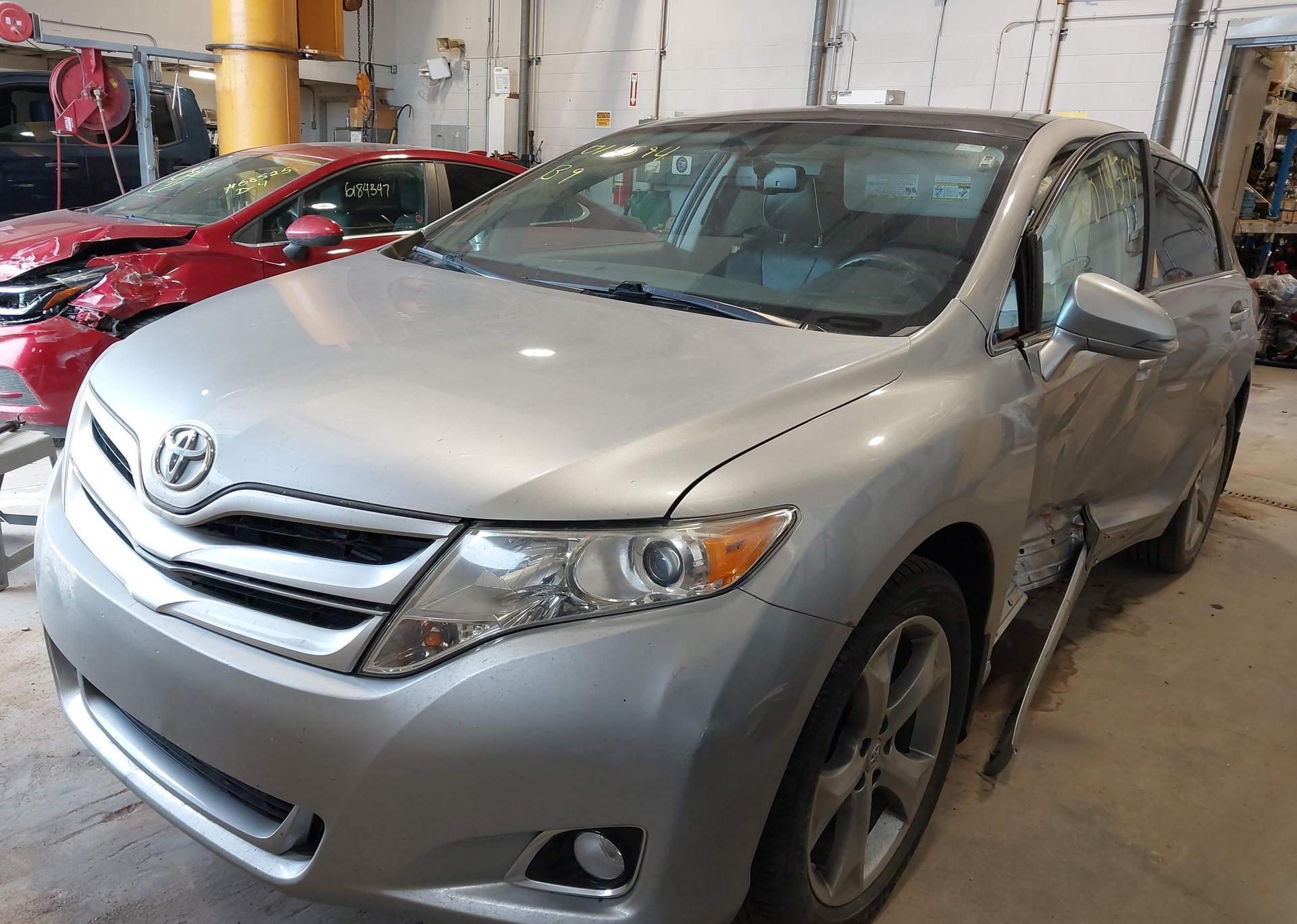 2016 TOYOTA VENZA XLE