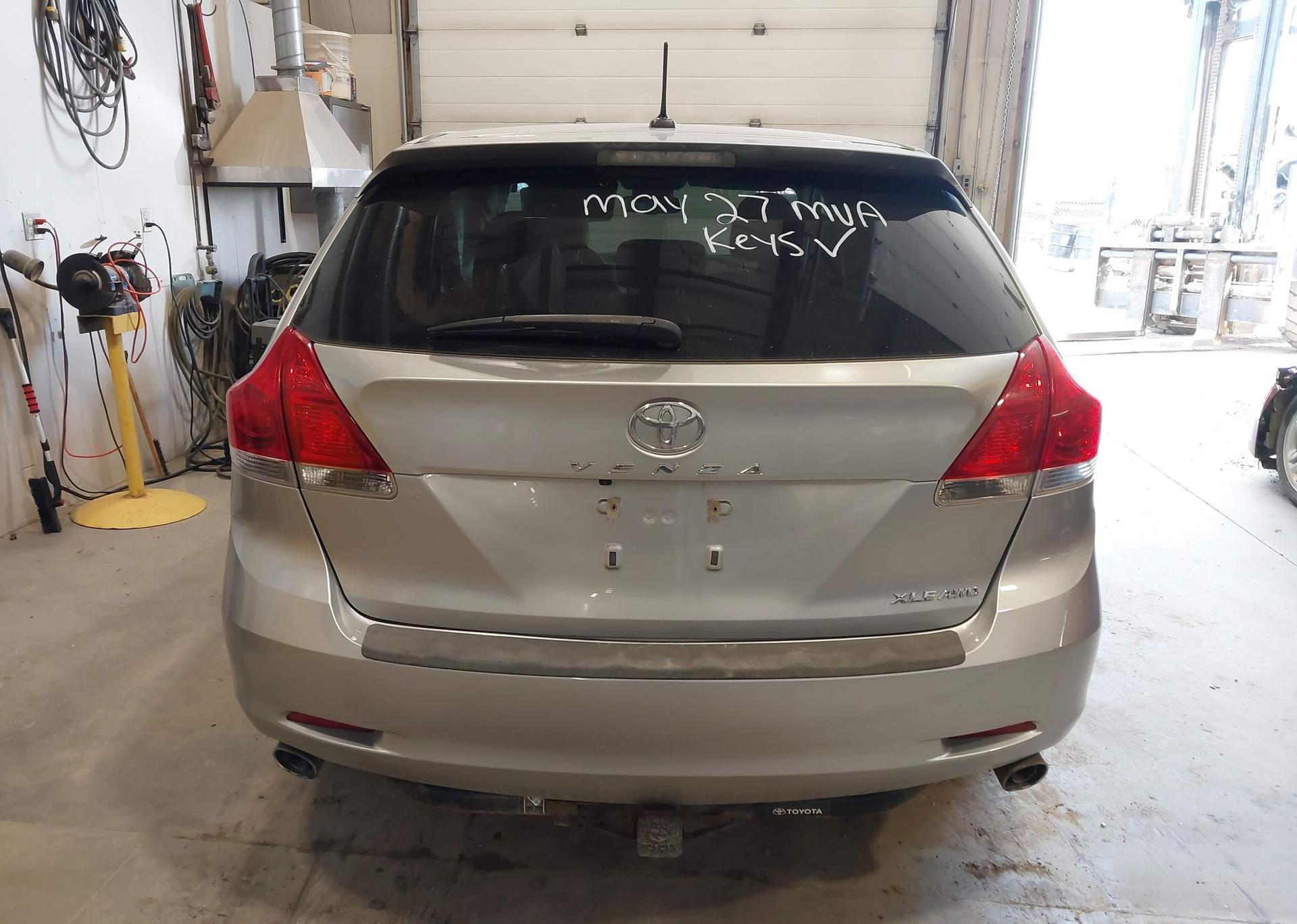 2016 TOYOTA VENZA XLE