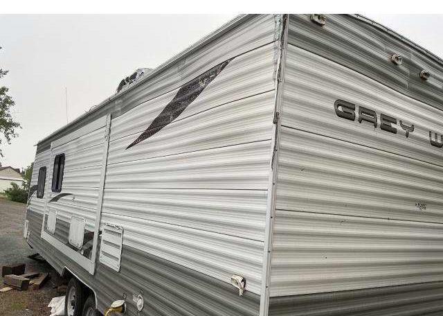 2010 TRAILER GREY WOLF..
