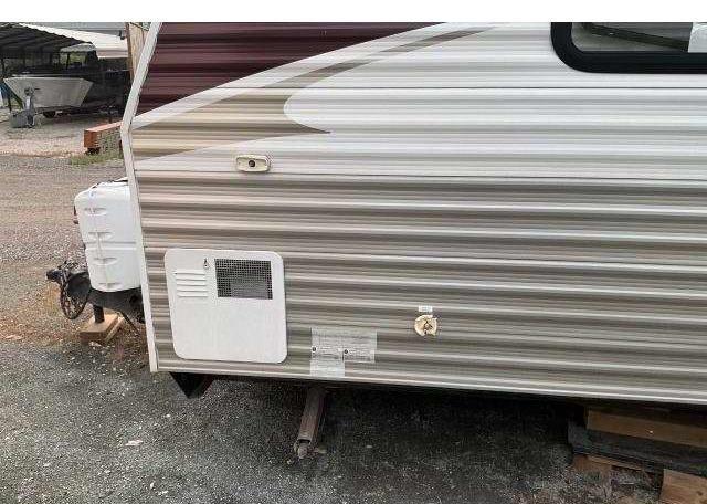 2010 TRAILER GREY WOLF..