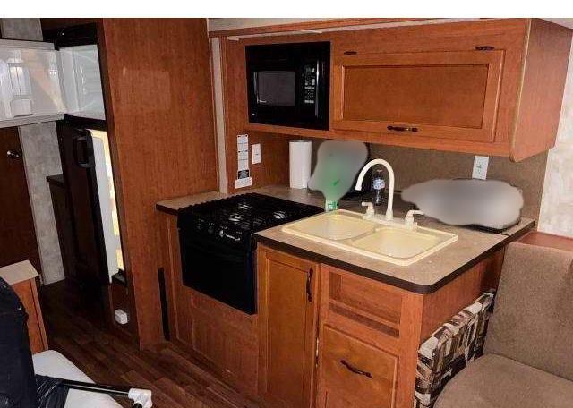 2010 TRAILER GREY WOLF..