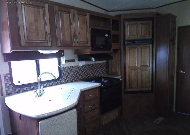 2013 HEARTLAND TRAILER 5TH WHEEL