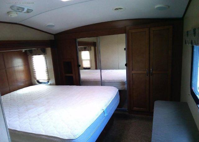 2013 HEARTLAND TRAILER 5TH WHEEL