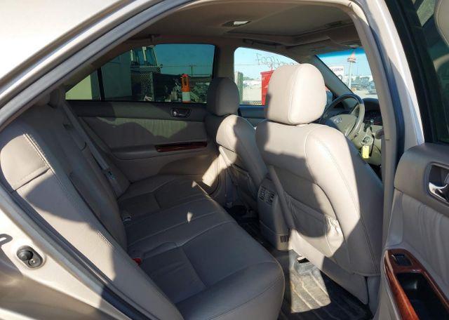 2005 TOYOTA CAMRY LE