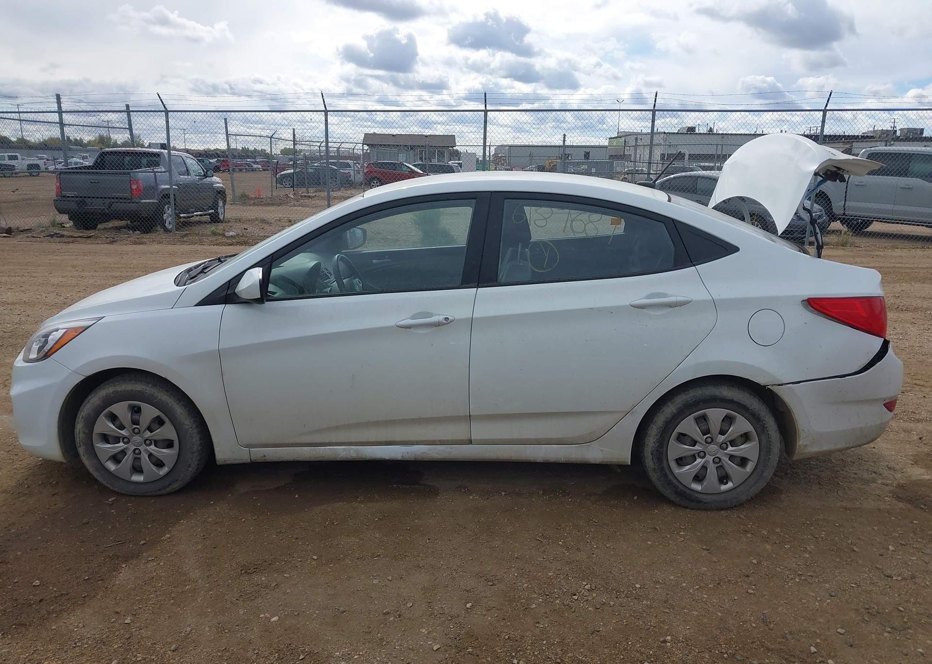 2016 HYUNDAI ACCENT SE