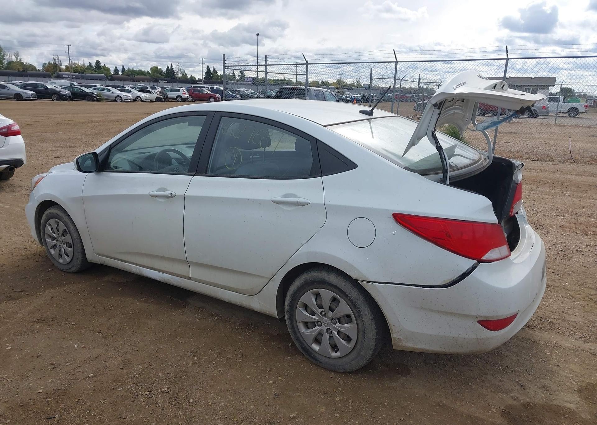 2016 HYUNDAI ACCENT SE