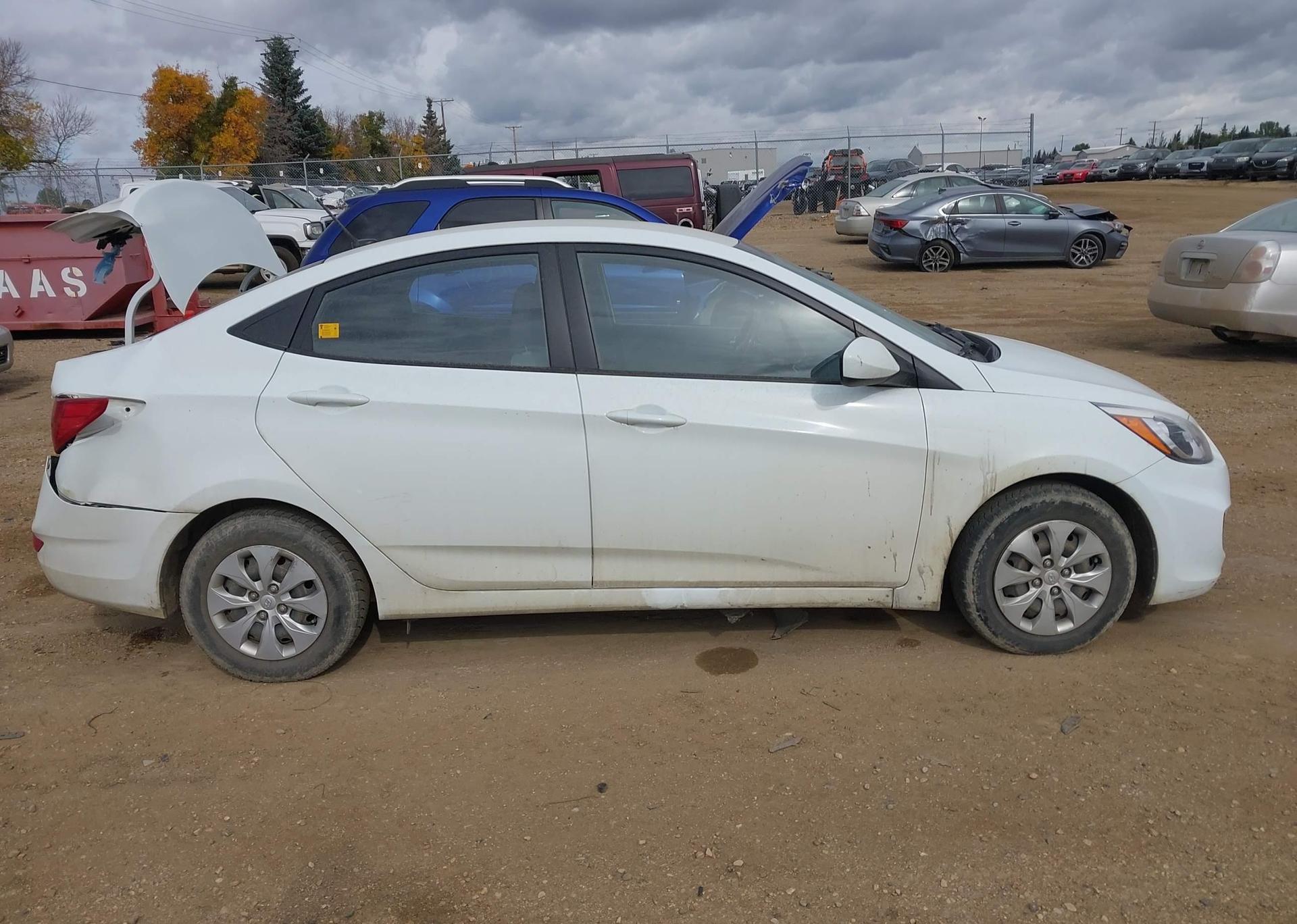 2016 HYUNDAI ACCENT SE
