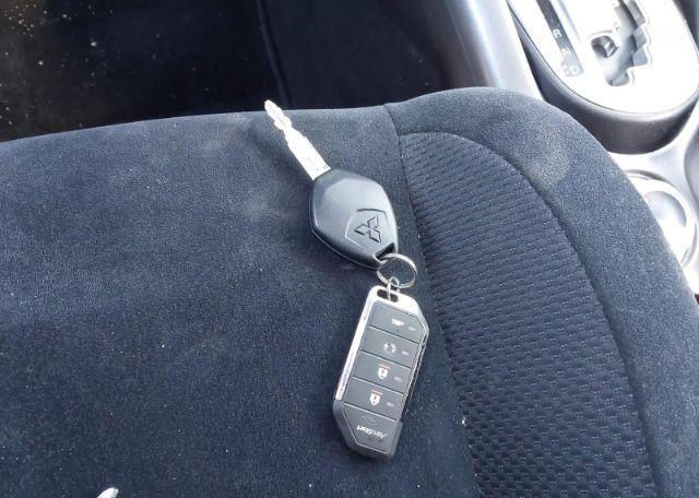 2012 MITSUBISHI OUTLANDER ES