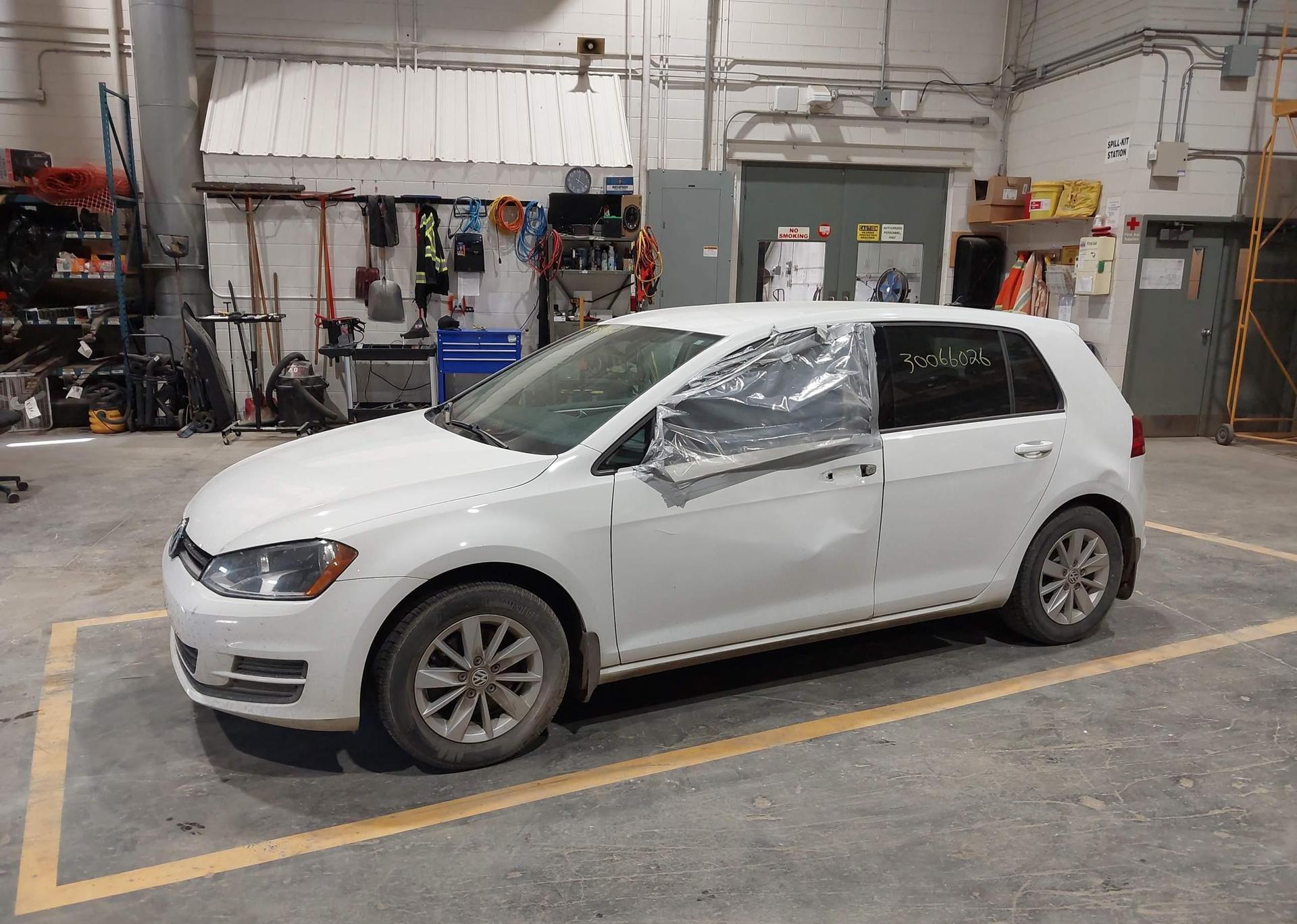 2016 VOLKSWAGEN GOLF S