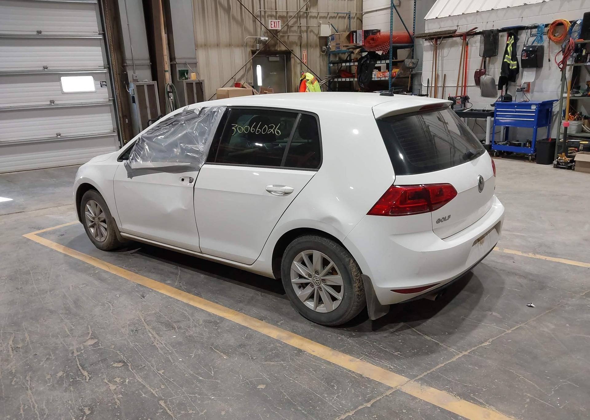2016 VOLKSWAGEN GOLF S