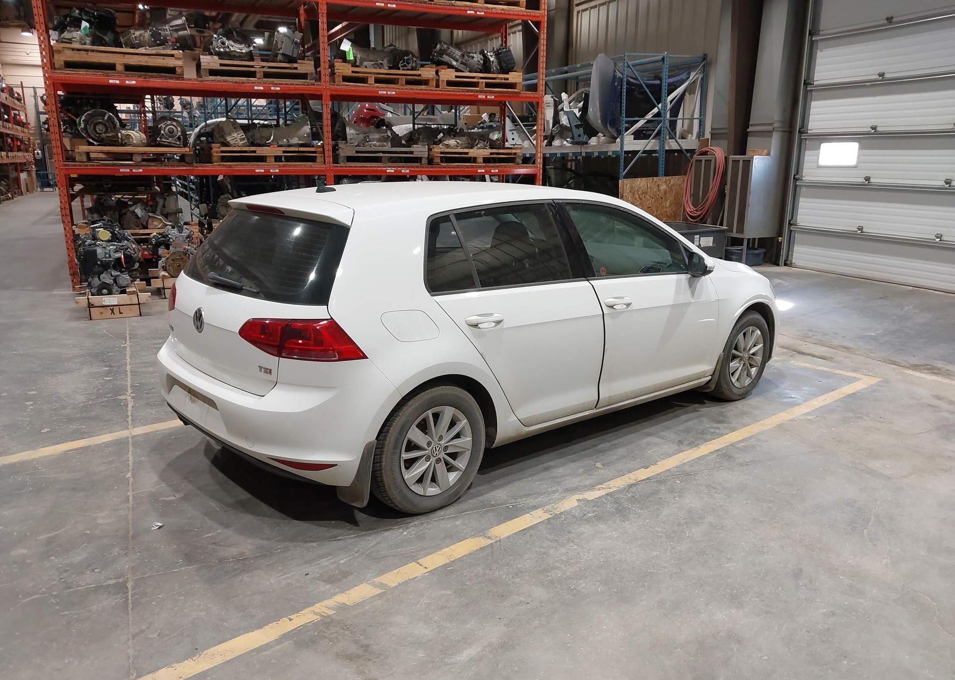 2016 VOLKSWAGEN GOLF S