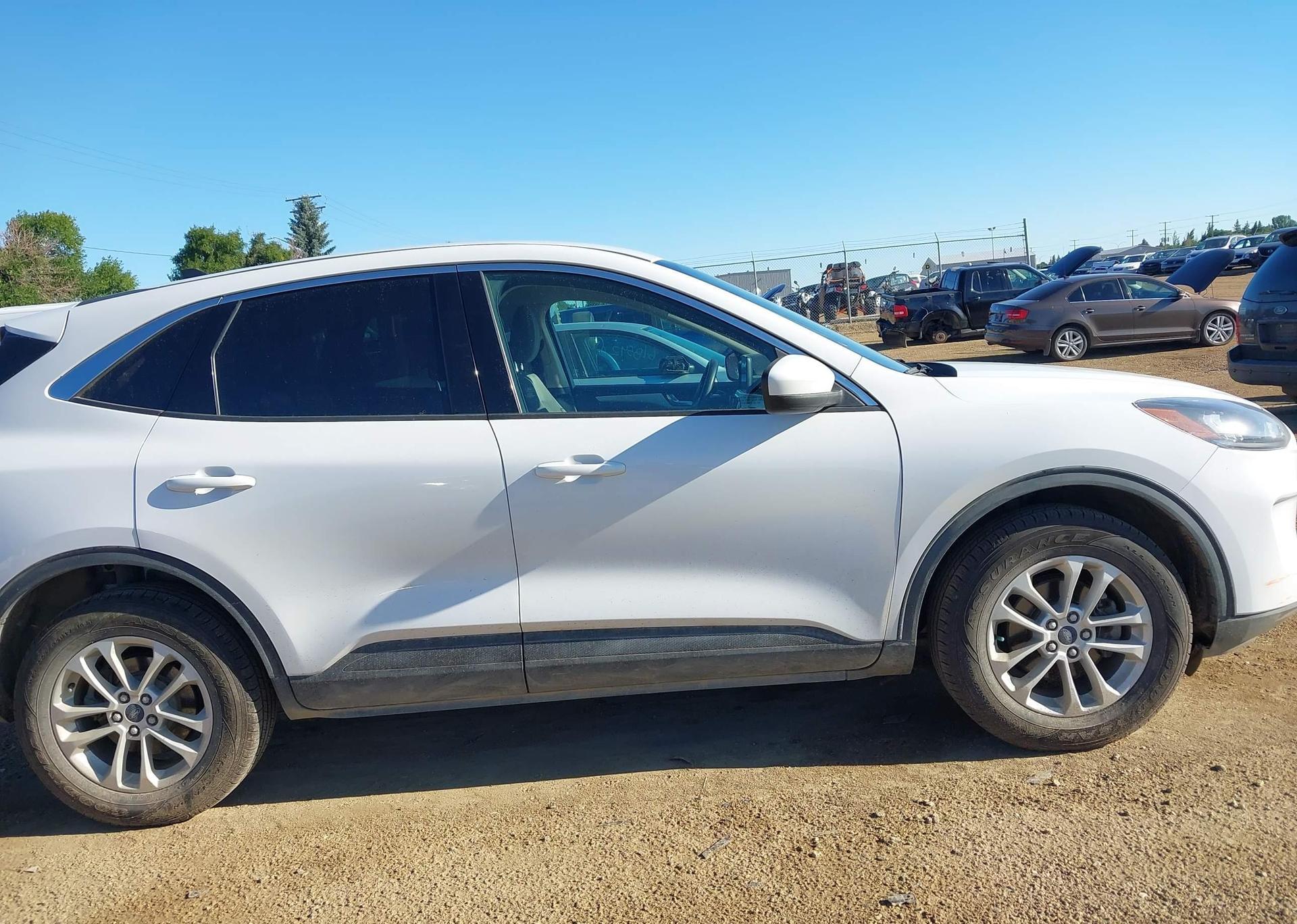 2020 FORD ESCAPE SE