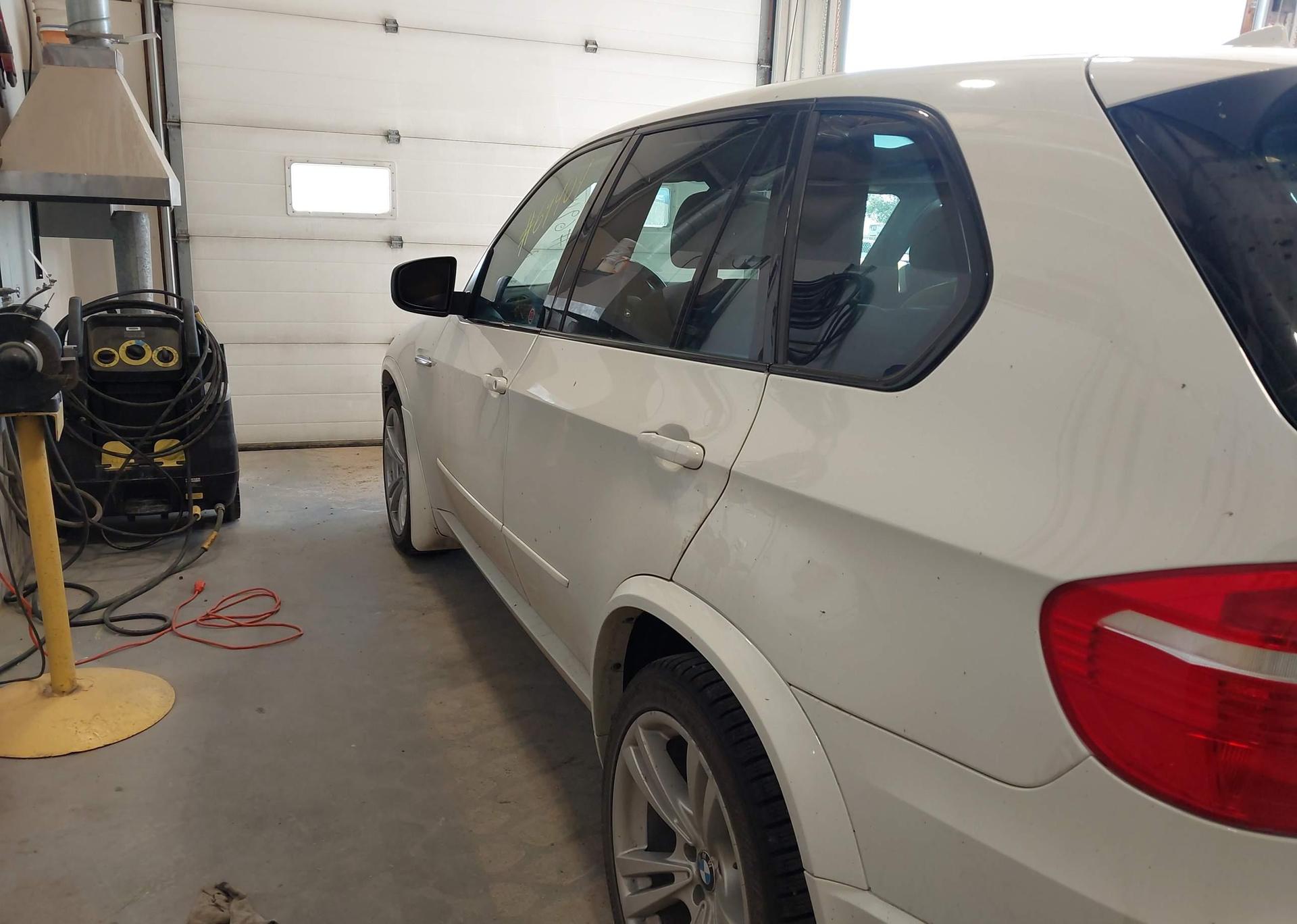 2010 BMW X5 M