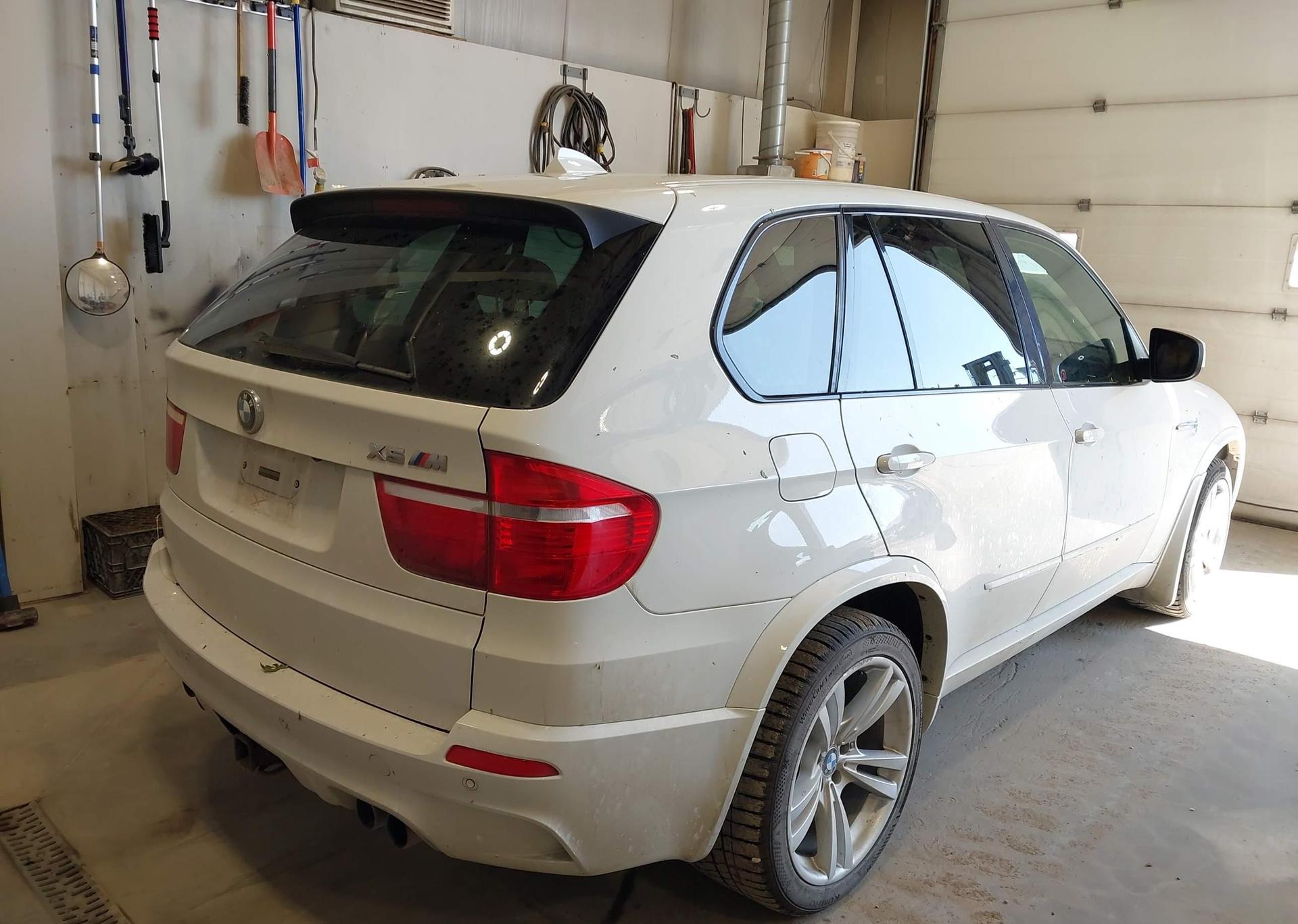 2010 BMW X5 M