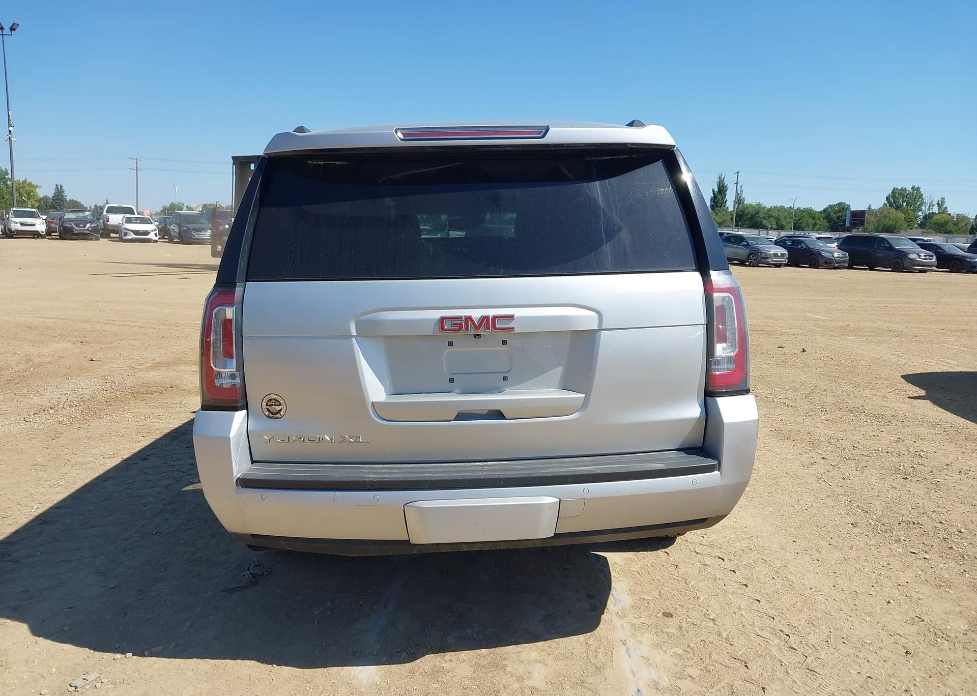 2015 GMC YUKON XL K1500 SLT