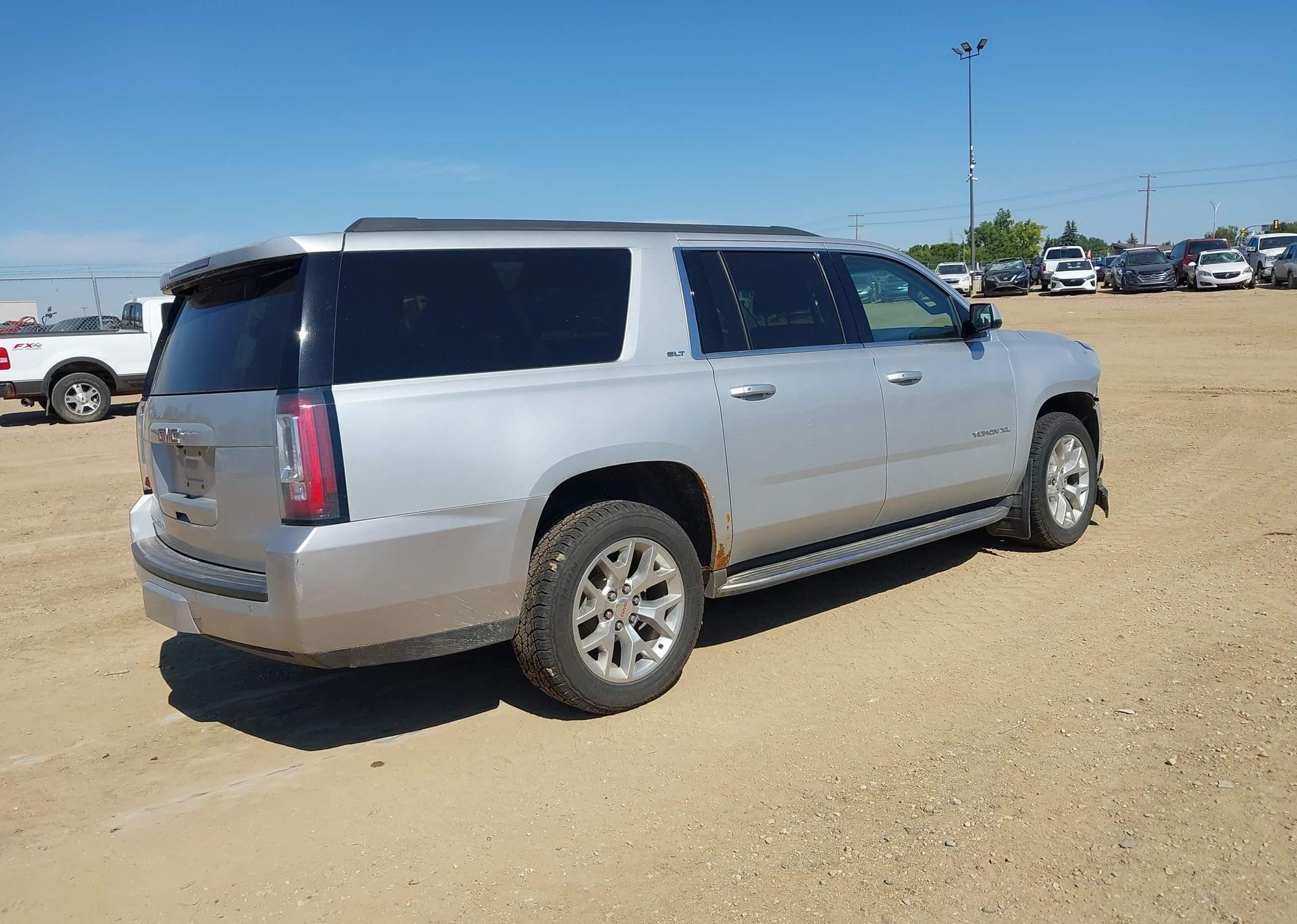 2015 GMC YUKON XL K1500 SLT