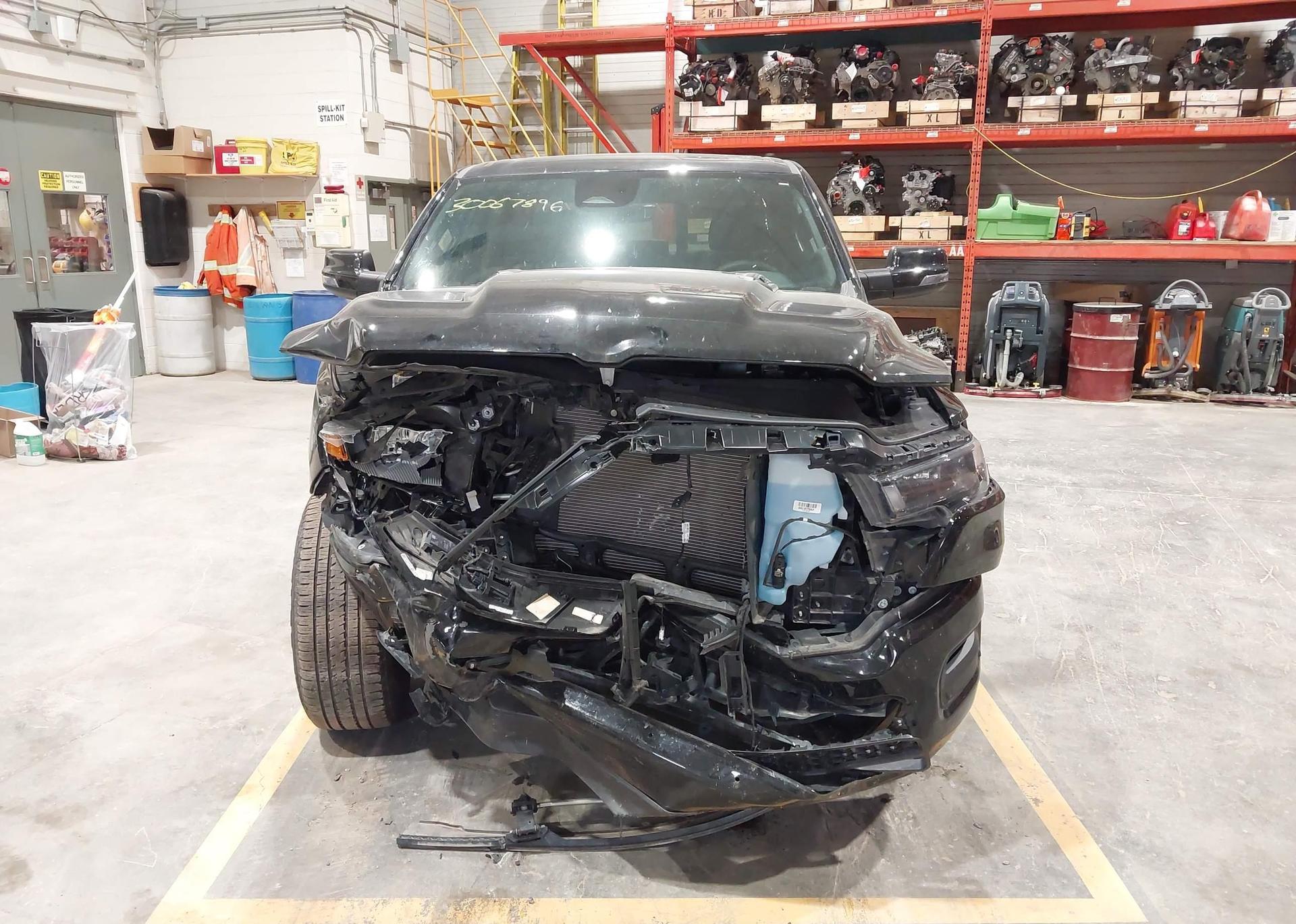 2025 RAM 1500 SPORT
