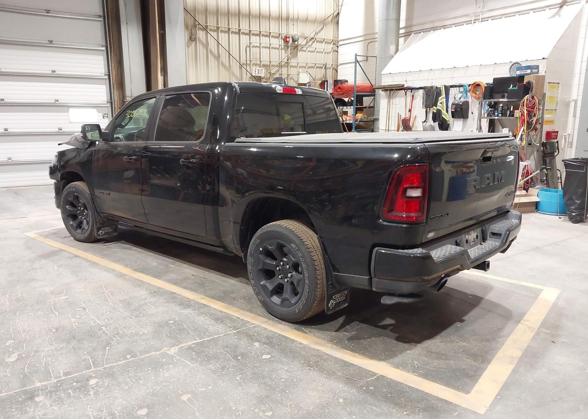 2025 RAM 1500 SPORT