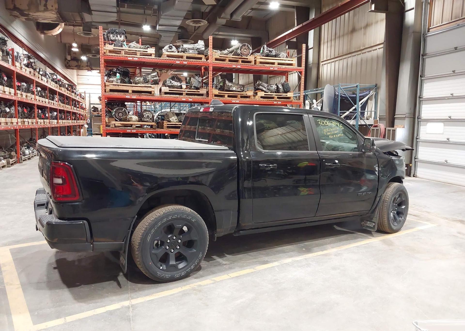 2025 RAM 1500 SPORT