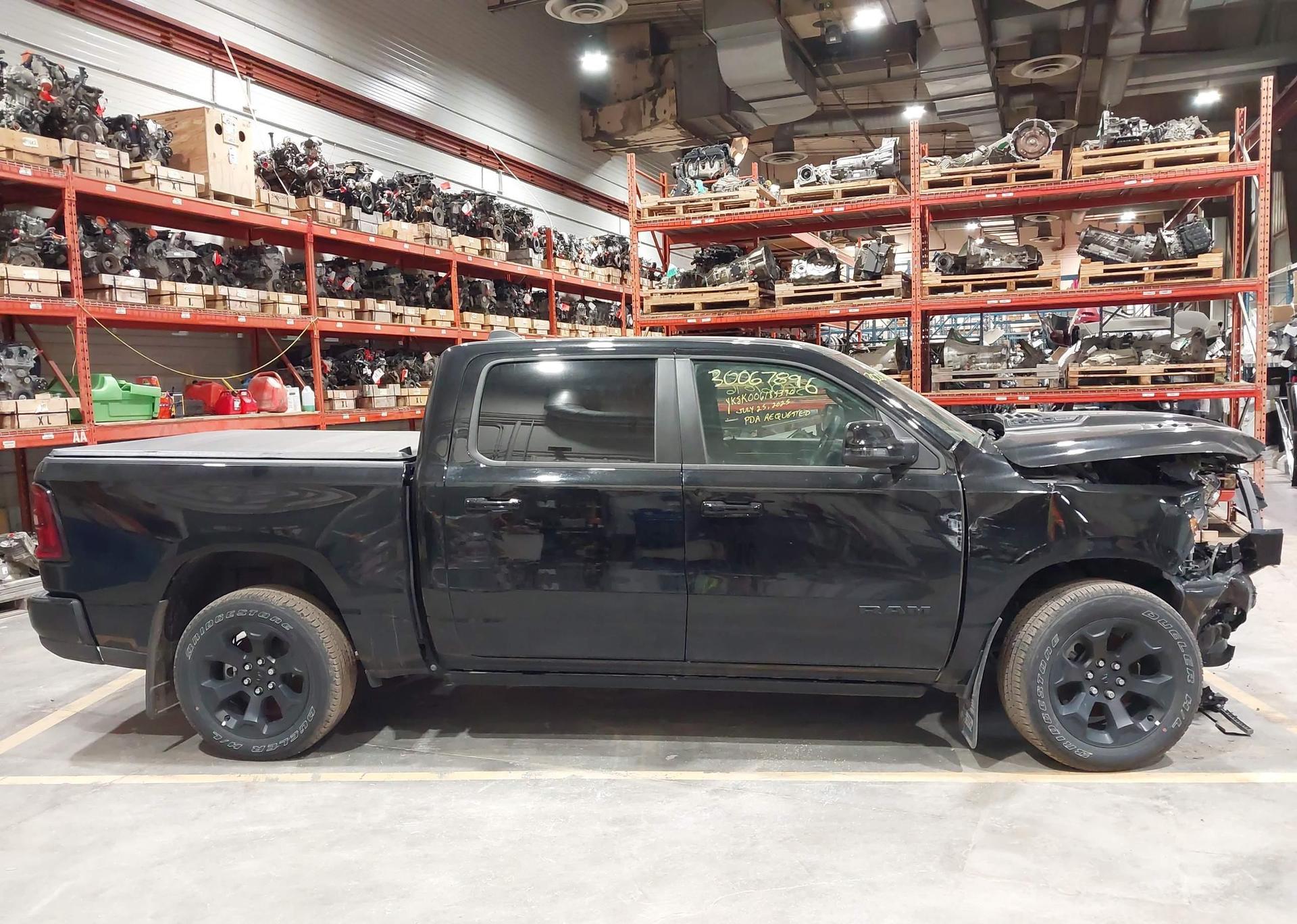2025 RAM 1500 SPORT