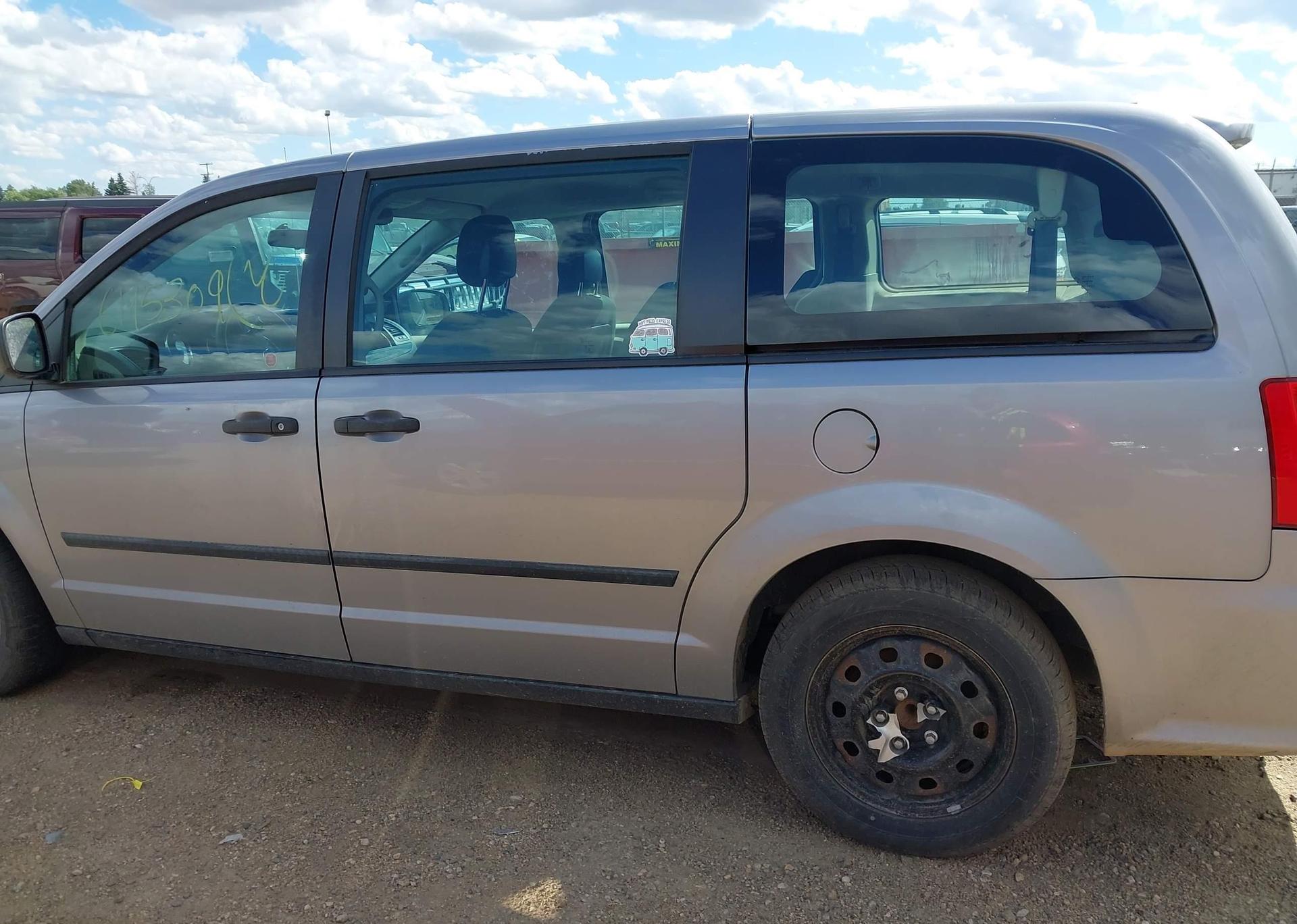 2015 DODGE GRAND CARAVAN SE