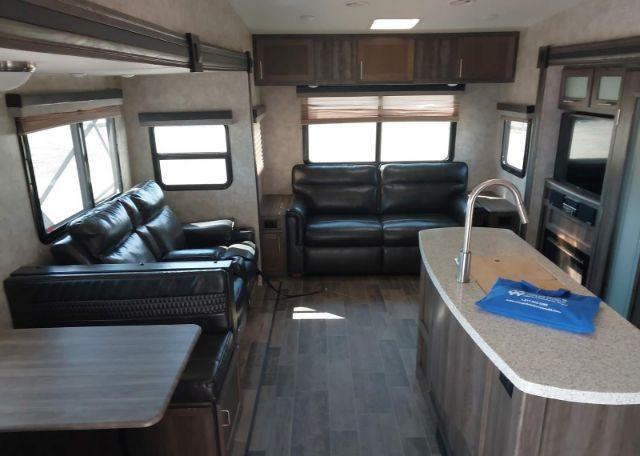2018 Highland Ridge LIGHT 29IRLS