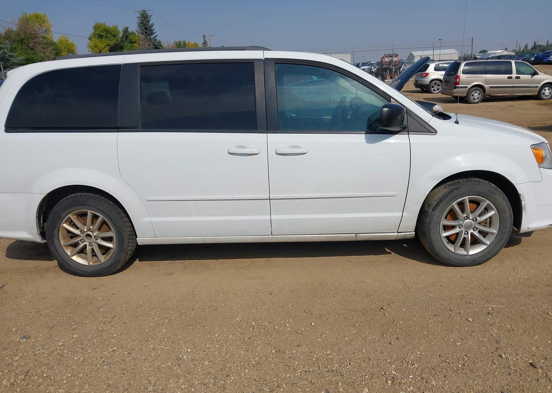 2016 DODGE GRAND CARAVAN SE