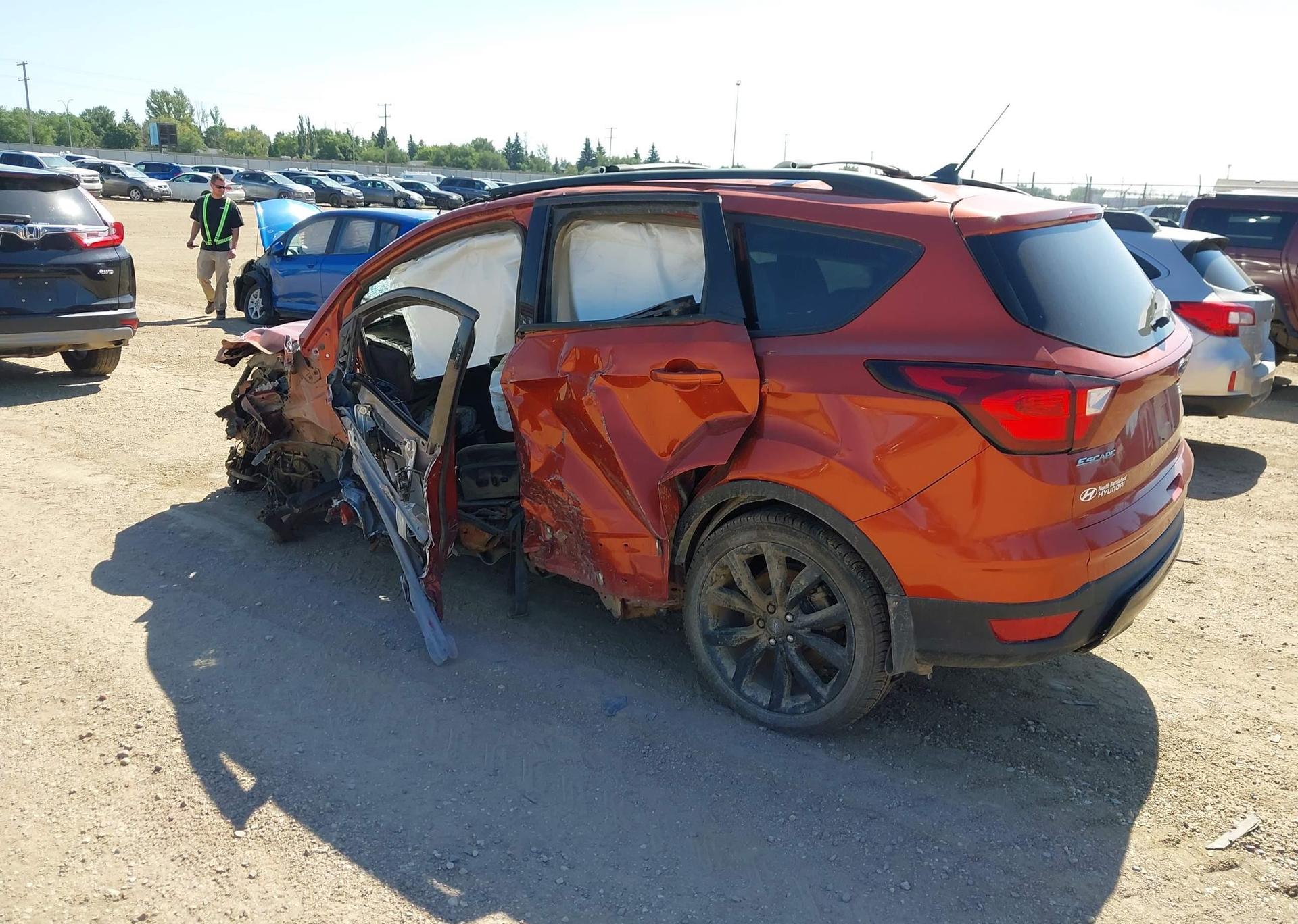 2019 FORD ESCAPE SE