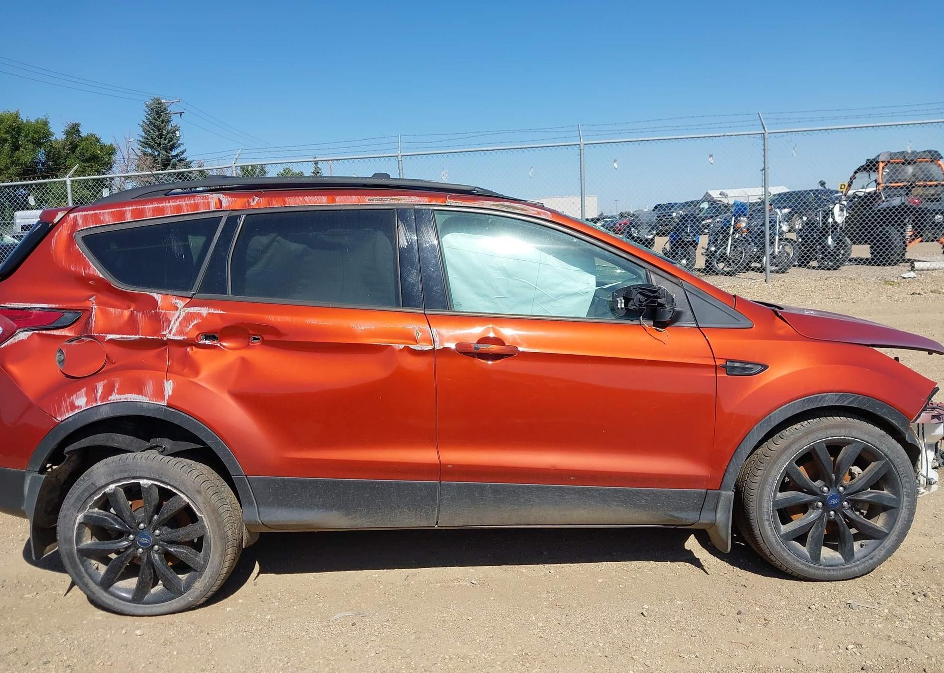 2019 FORD ESCAPE SE