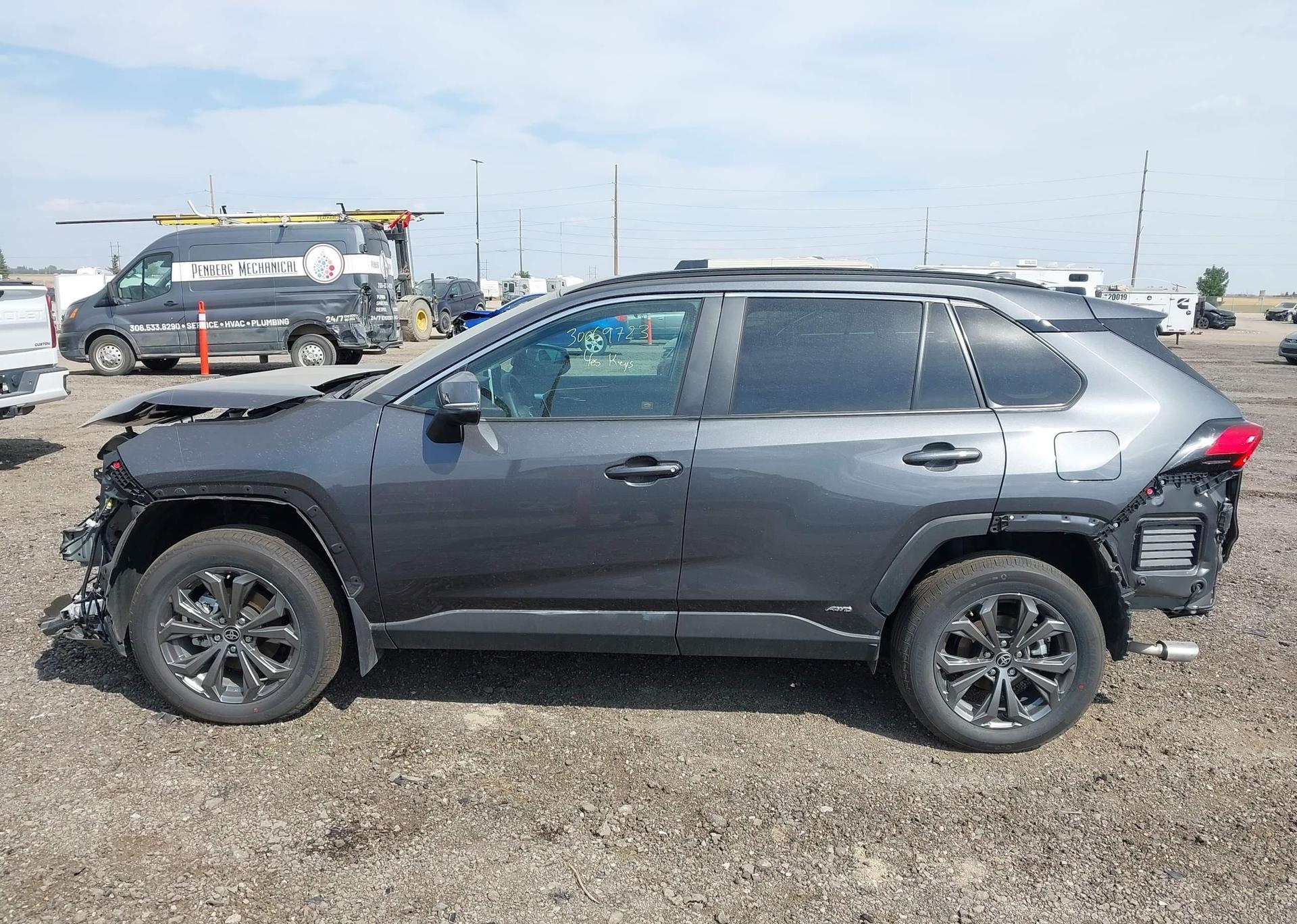 2025 TOYOTA RAV4 XLE