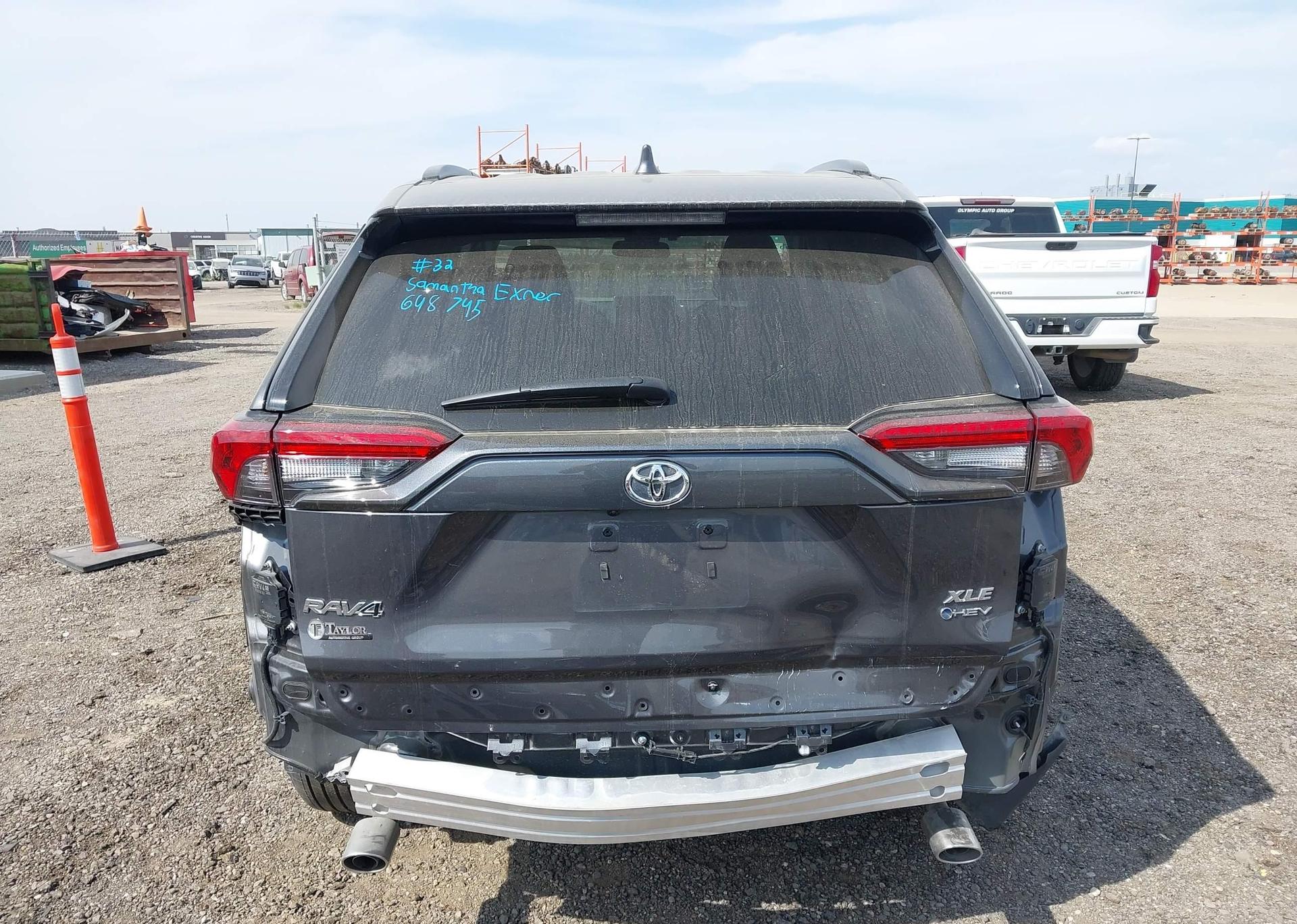 2025 TOYOTA RAV4 XLE
