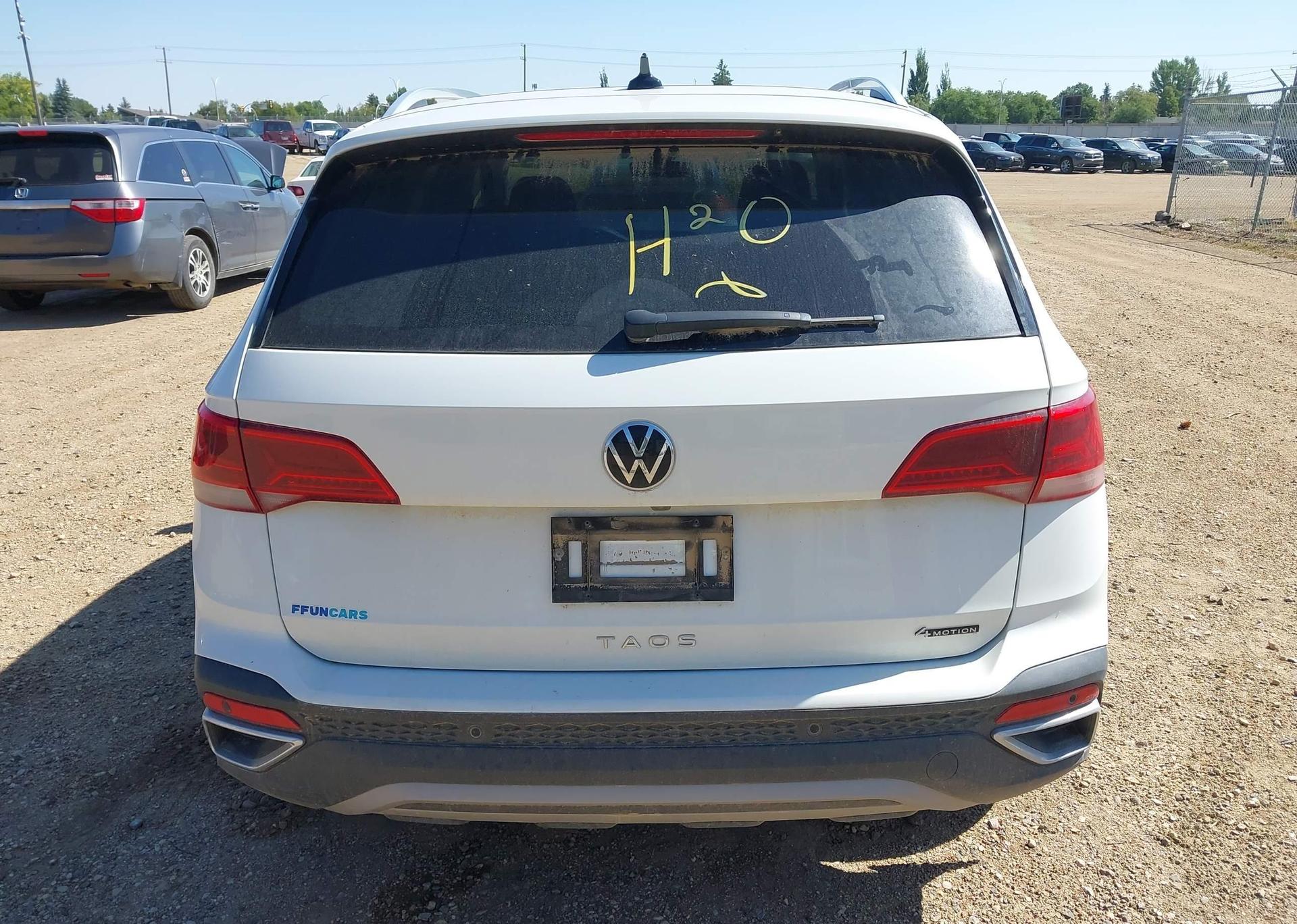 2022 VOLKSWAGEN TAOS SEL
