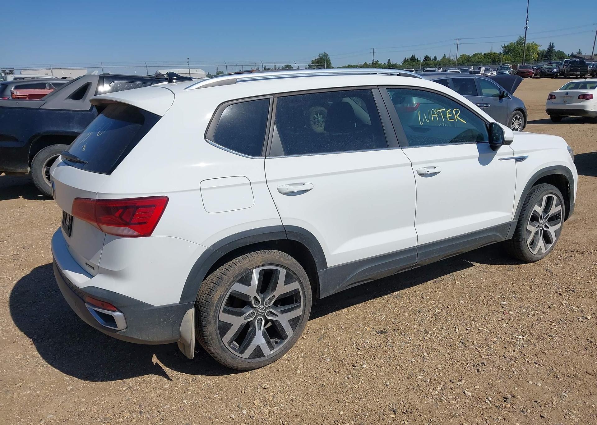 2022 VOLKSWAGEN TAOS SEL