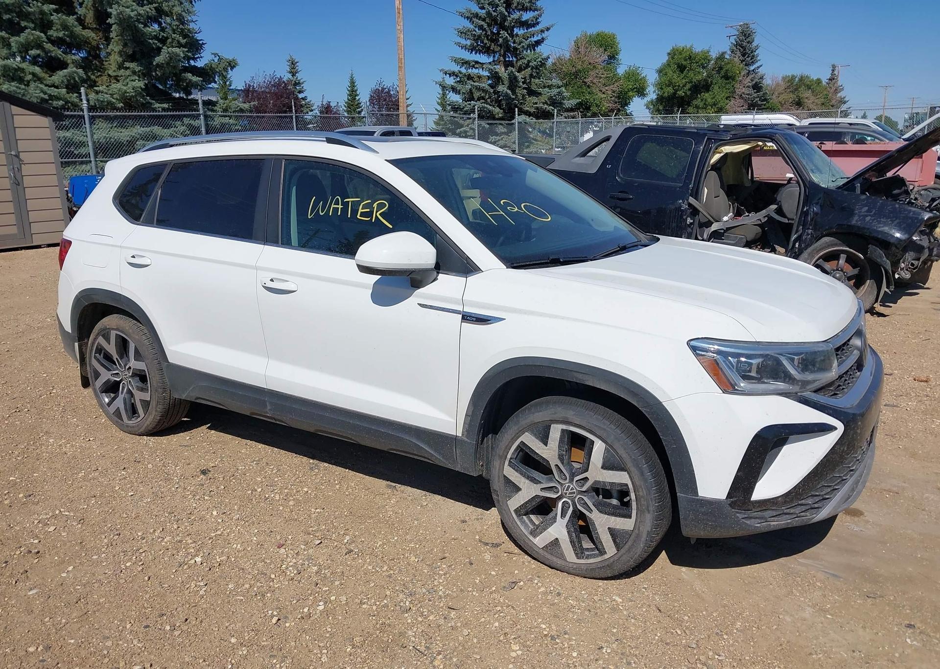 2022 VOLKSWAGEN TAOS SEL