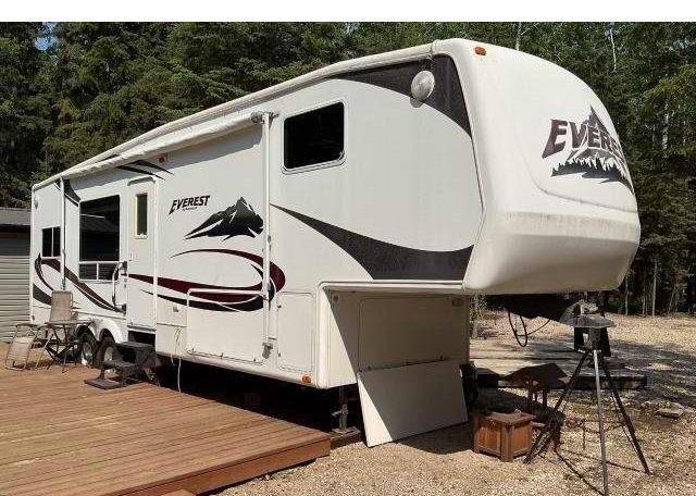 2006 KEYSTONE EVEREST