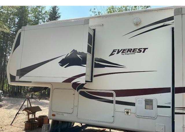 2006 KEYSTONE EVEREST