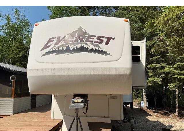2006 KEYSTONE EVEREST