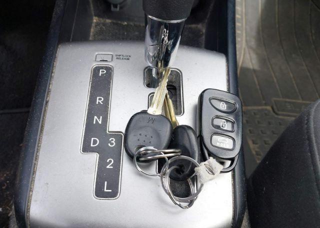 2010 HYUNDAI ELANTRA BLUE