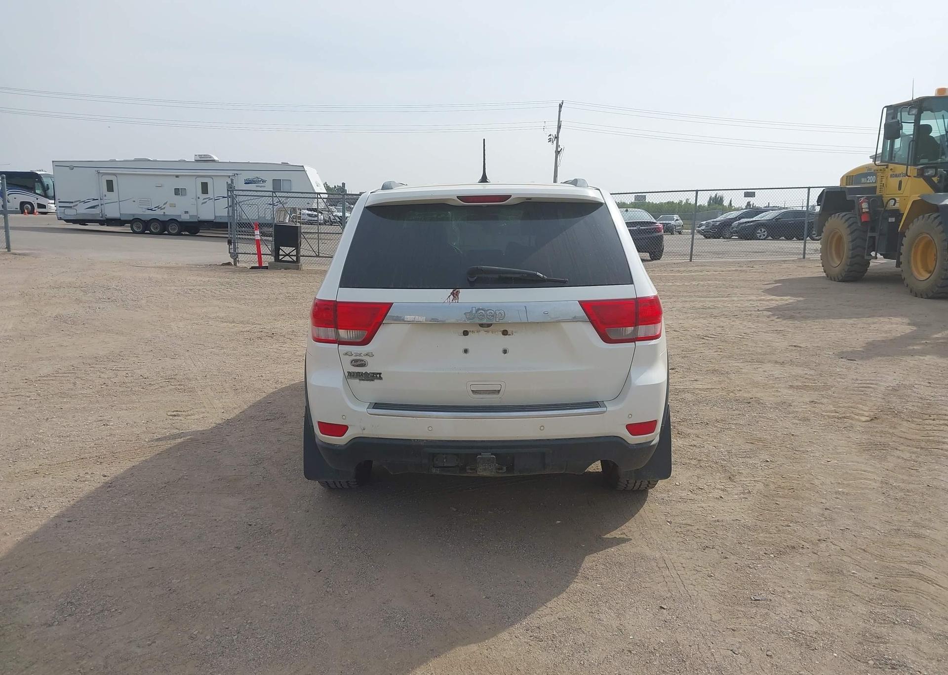 2011 JEEP GRAND CHEROKEE OVERLAND