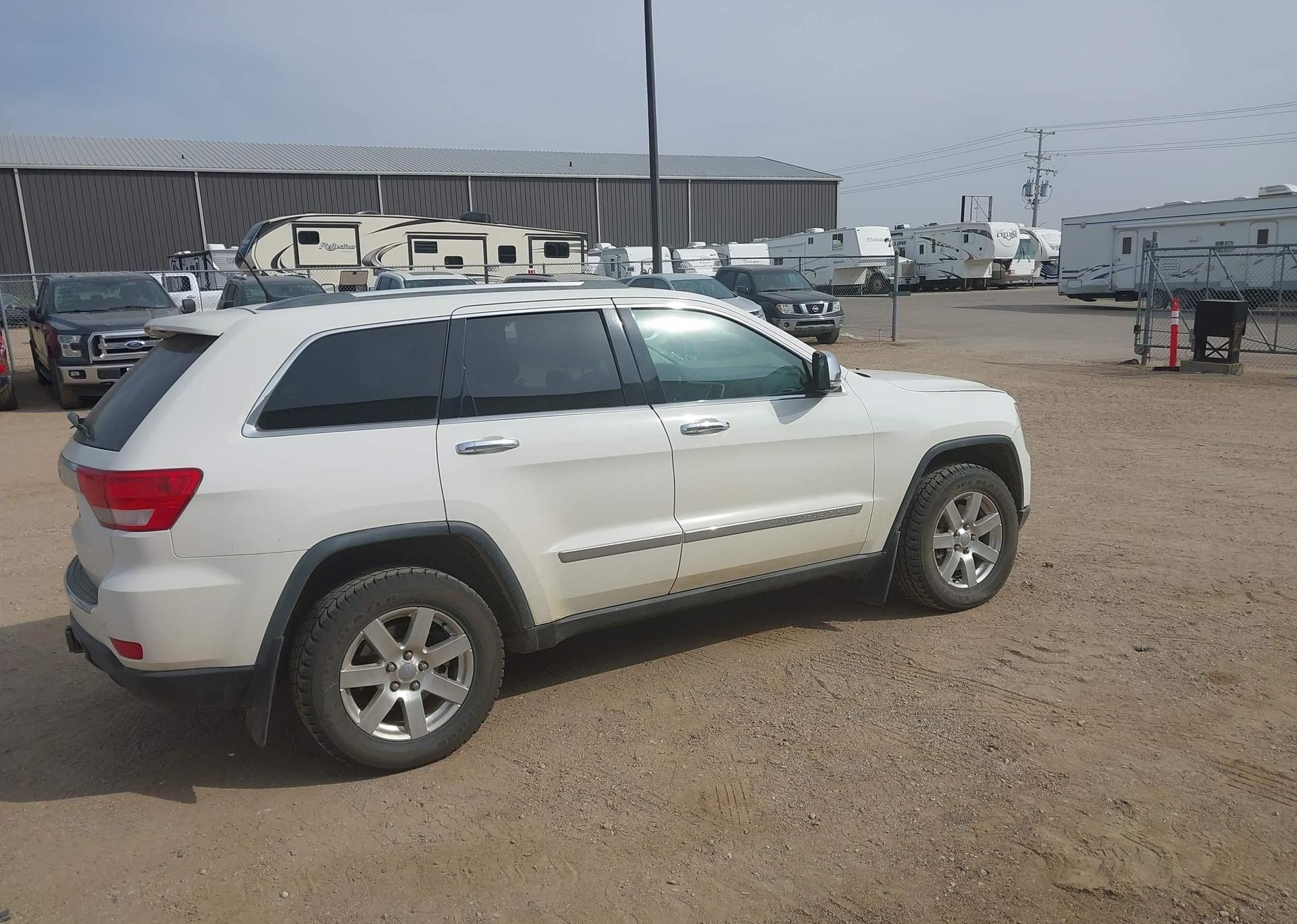 2011 JEEP GRAND CHEROKEE OVERLAND
